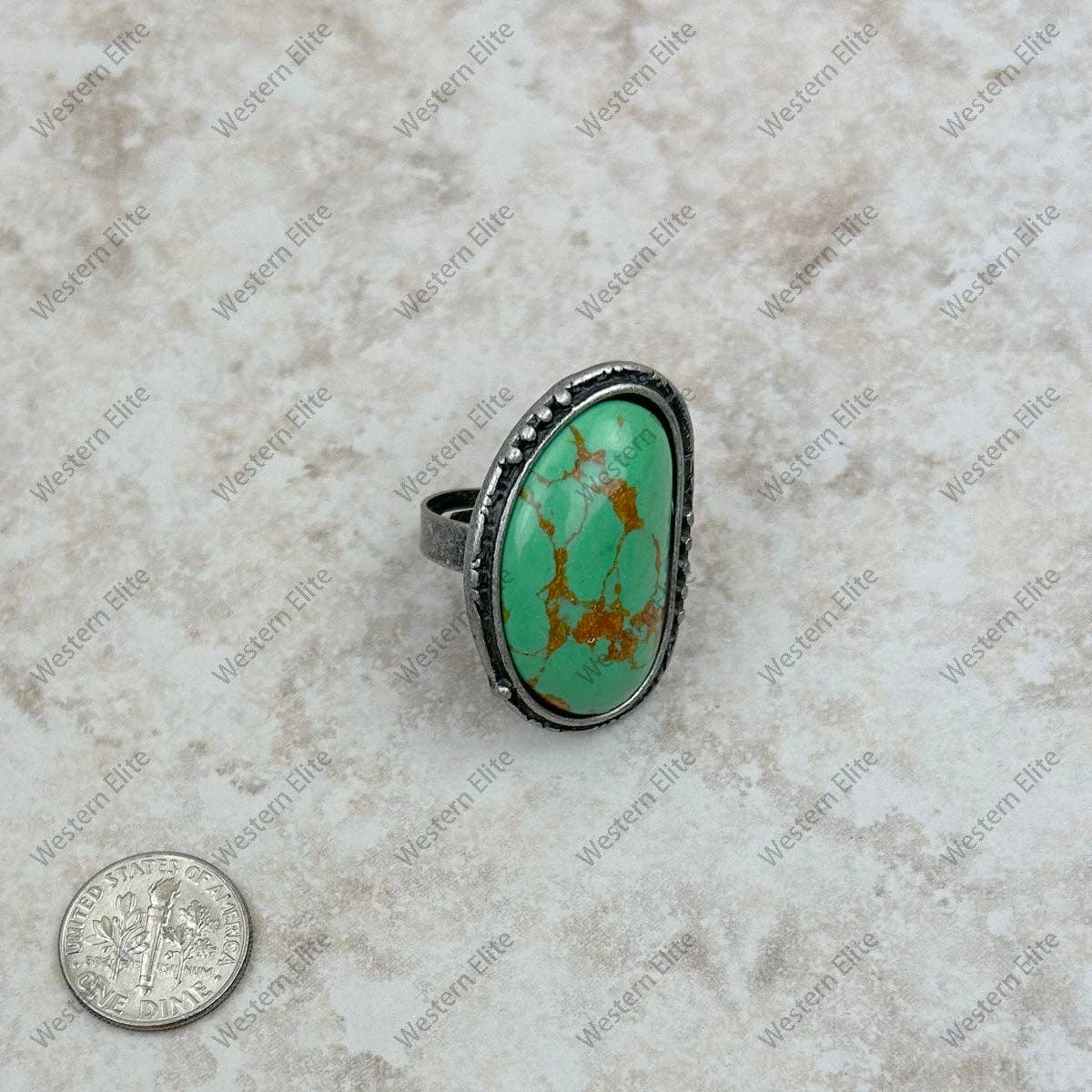RGS230701-01-GREEN	              Silver with green stone oval adjustable Ring